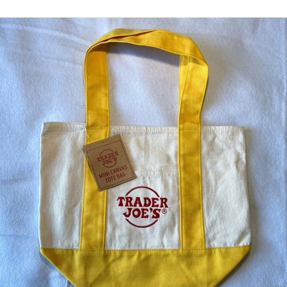 Trader Joe’s Mini Canvas Tote Bags Set Of 4 (Blue, Green, Yellow, Red) NWT - Picture 5 of 6